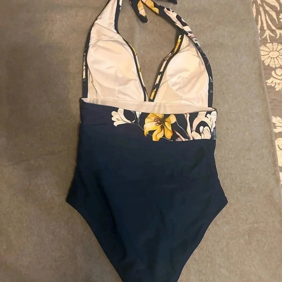 NWT CUPSHE One Piece Swimsuit Halter Backless yellow blue floral size S - Picture 3 of 4